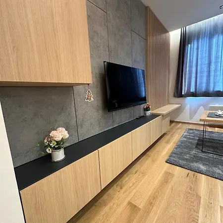 Viktor 302 - Zlatni Javor *